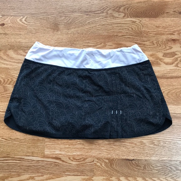 Lululemon tennis skirt - Picture 1 of 4